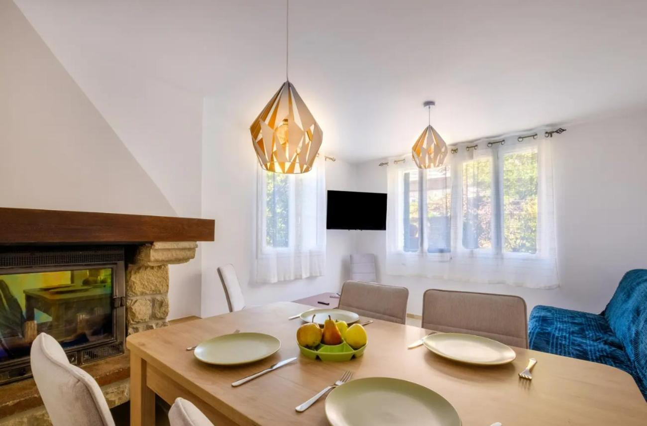 La Tiniera A Luceram - Maison Renovee 2023- Terrasse - Wifi - Village Des Creches Zewnętrze zdjęcie